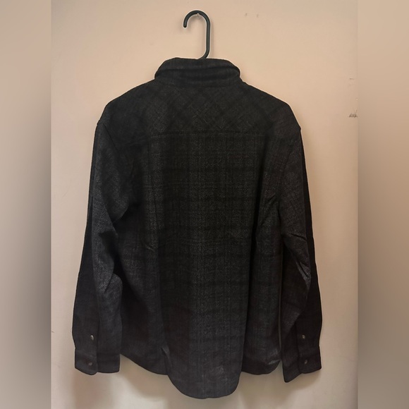 Black and grey flannel with thicker material - Picture 2 of 4